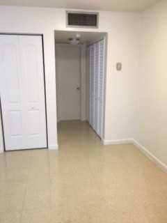 Chateaux Apartments - Photo 3 of 9