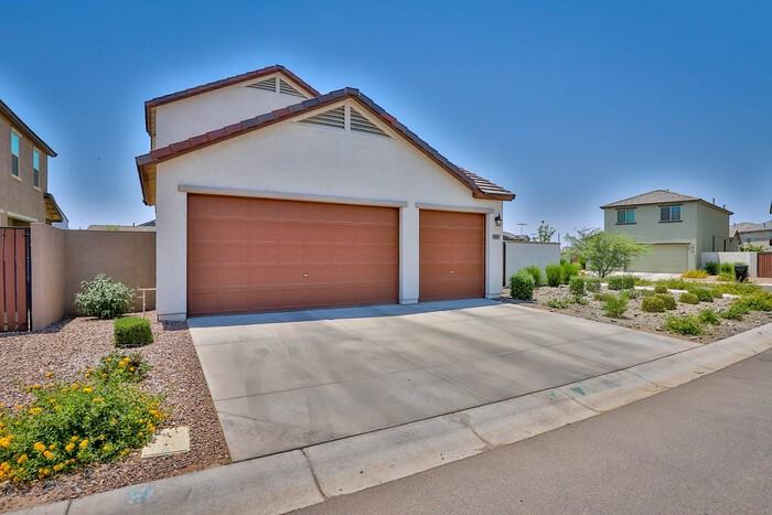 9805 E Specter Dr - Photo 4 of 30