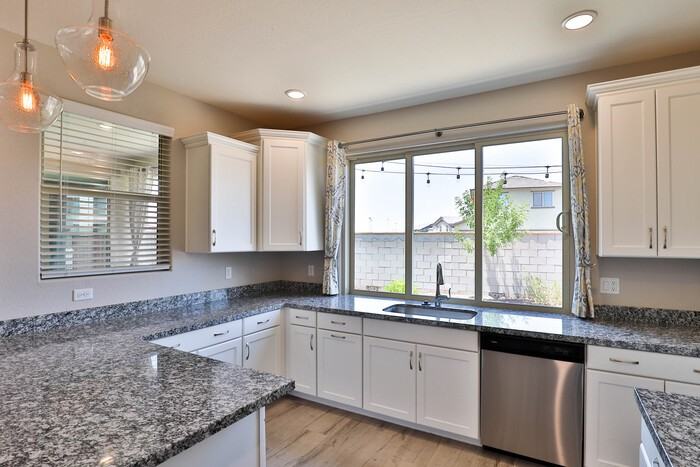 9805 E Specter Dr - Photo 7 of 30
