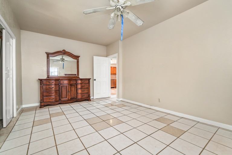 1519 Schley Ave #1 - Photo 4 of 20