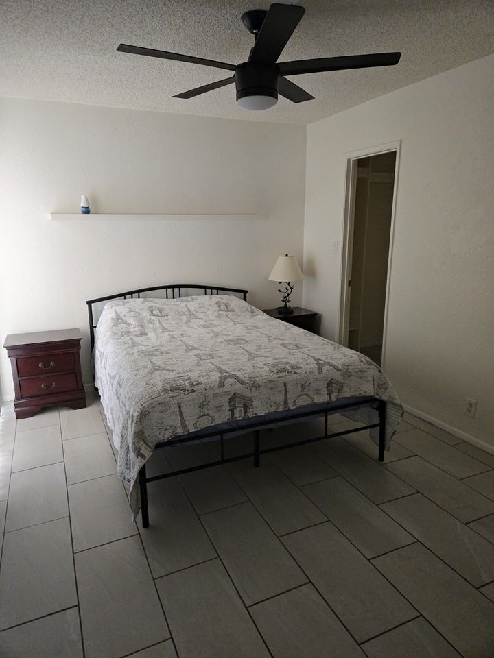 8101 N 107th Ave #56 - Photo 4 of 8