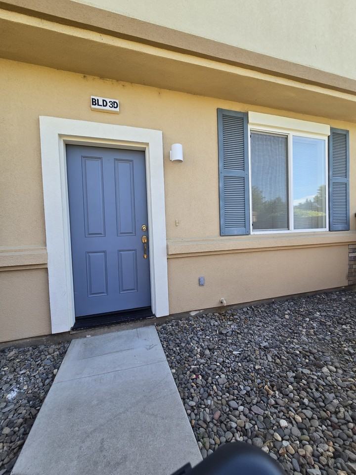 1751 Pinewood Dr #3D - Photo 2 of 12