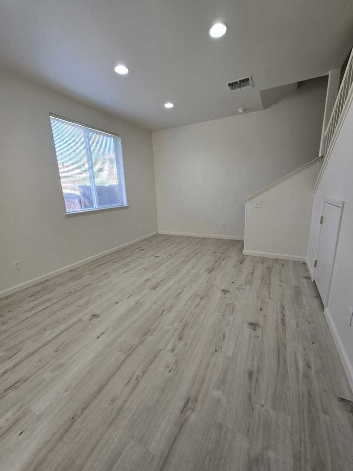 1751 Pinewood Dr #3D - Photo 6 of 12