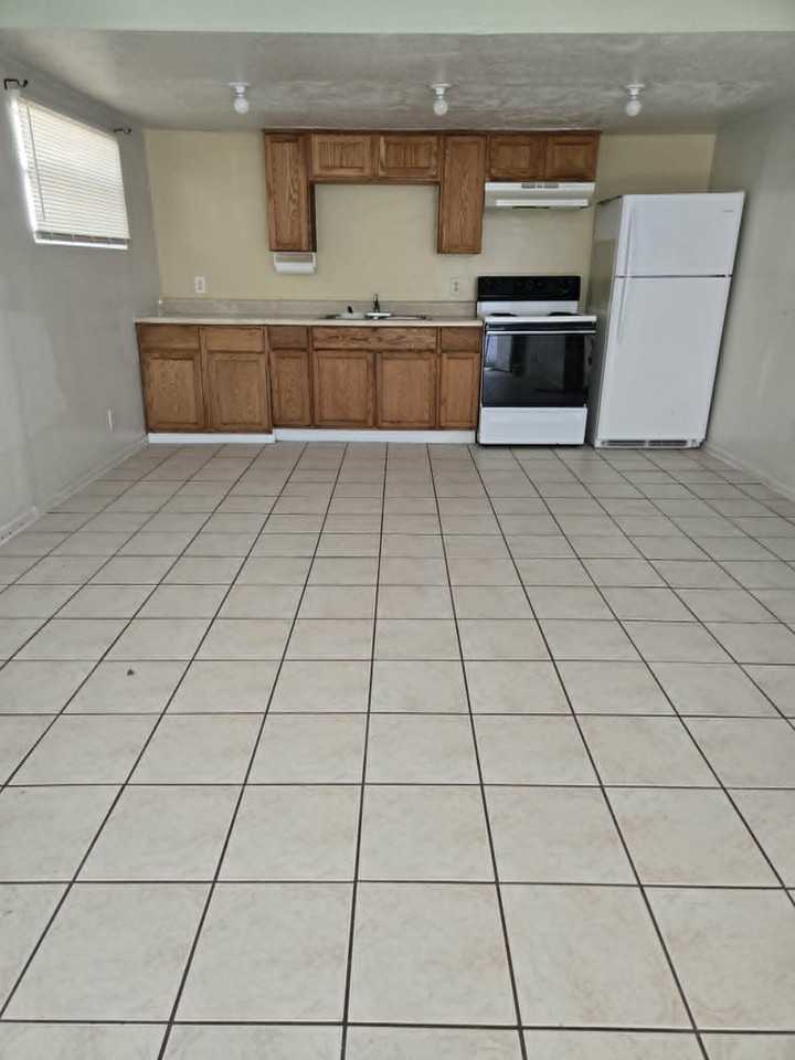 4376 Bryan Ave #NA - Photo 4 of 10