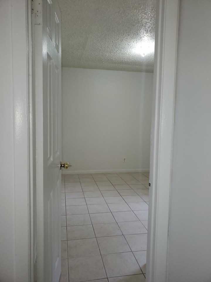 4376 Bryan Ave #NA - Photo 7 of 10