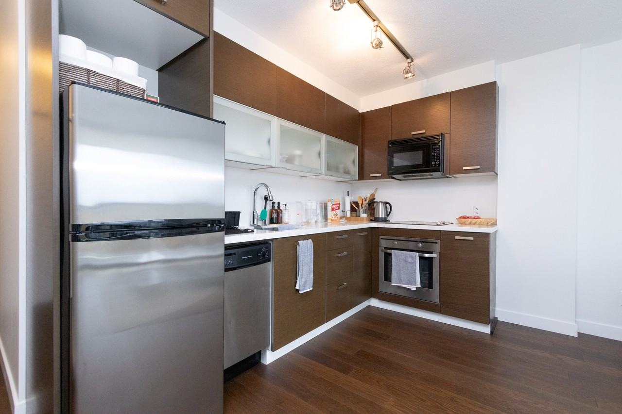 10777 University Drive #1305 - Photo 3 of 16