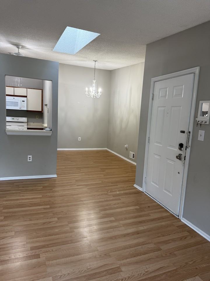 177 Rachel Ct #177 - Photo 3 of 10