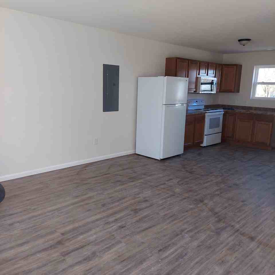1329 Onie St #NA - Photo 2 of 8