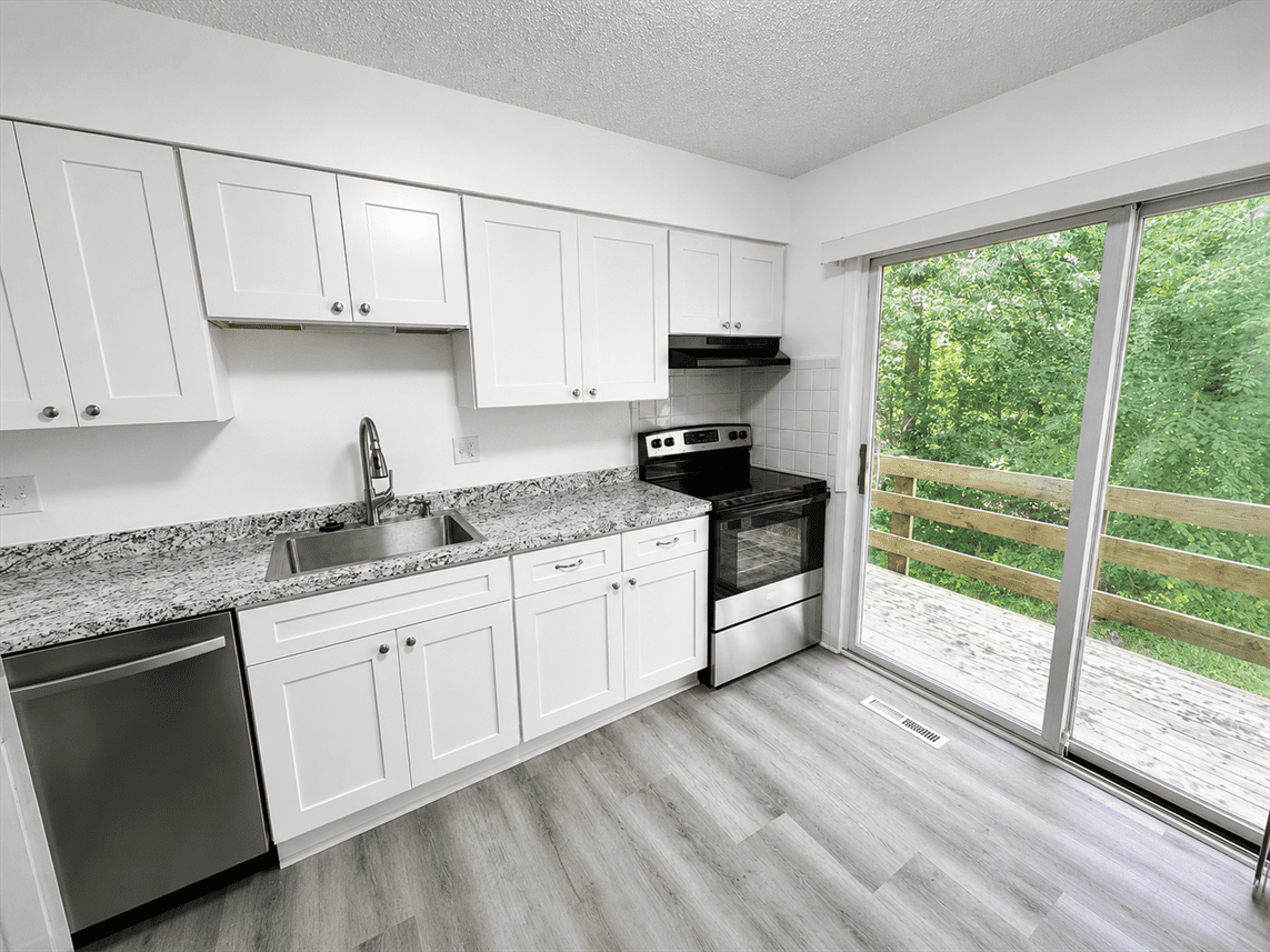 918 Pierce Rd #918 - Photo 4 of 21