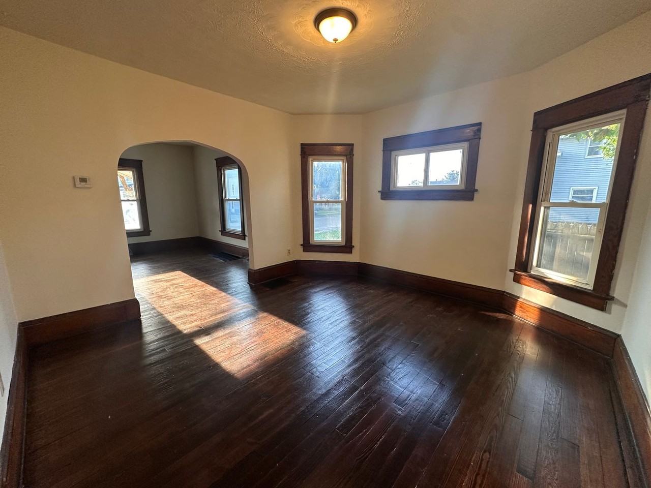 913 Smith Ave Sw #NA - Photo 2 of 10