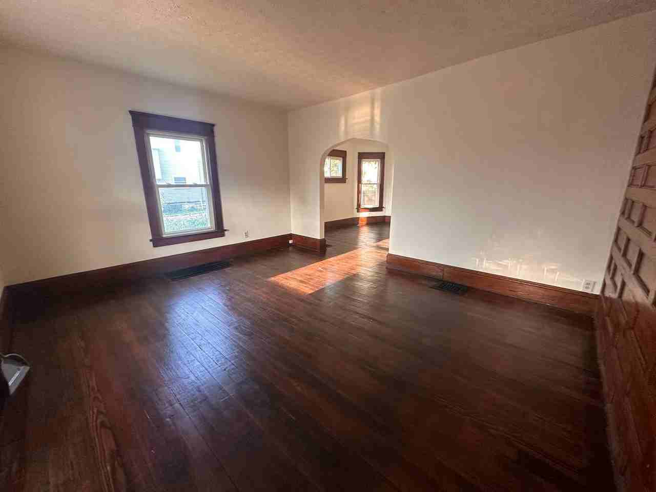 913 Smith Ave Sw #NA - Photo 4 of 10