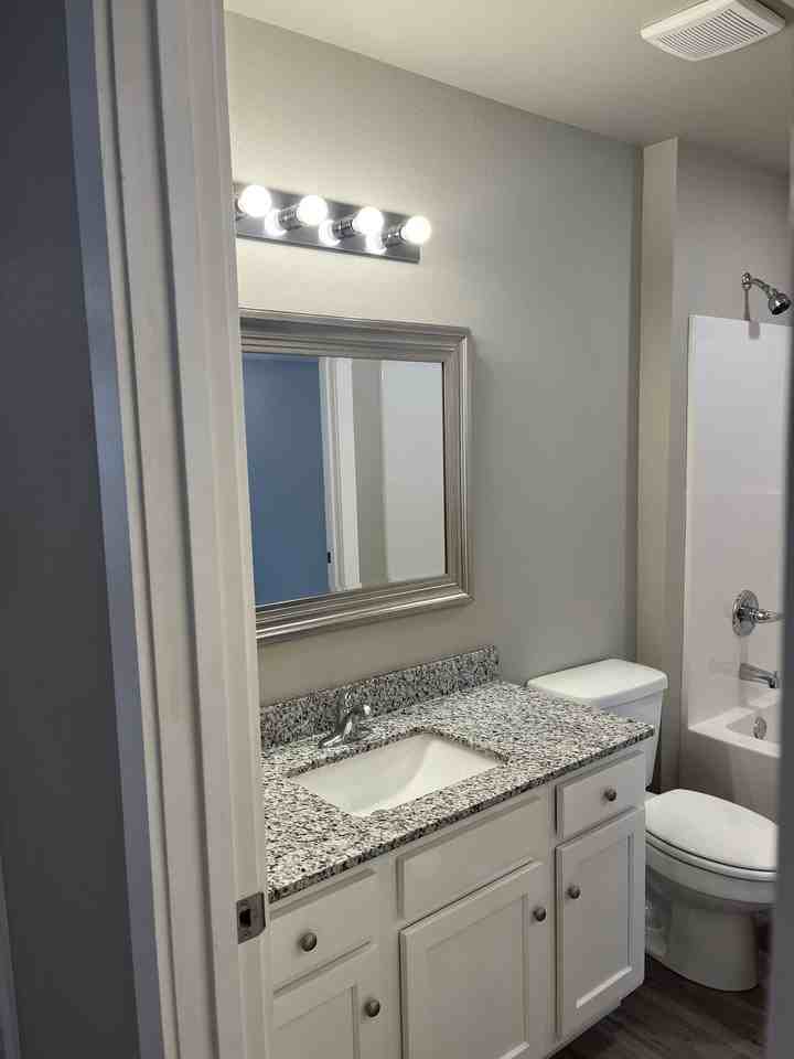 1120 Seals St #C - Photo 7 of 7