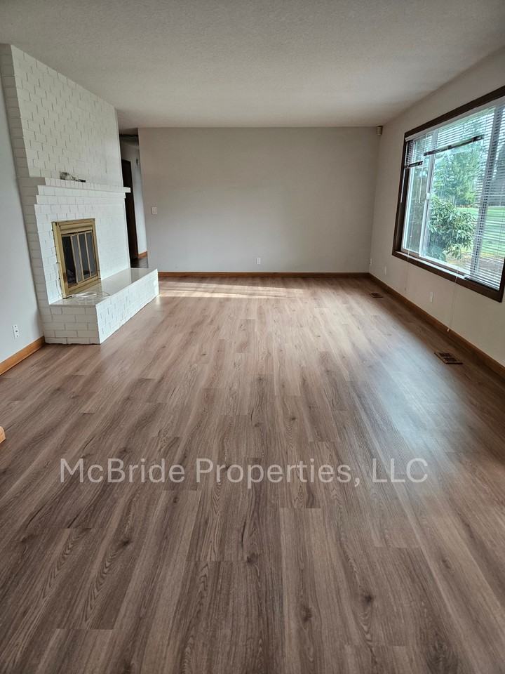 2590 N Maple Ct #NA - Photo 6 of 14