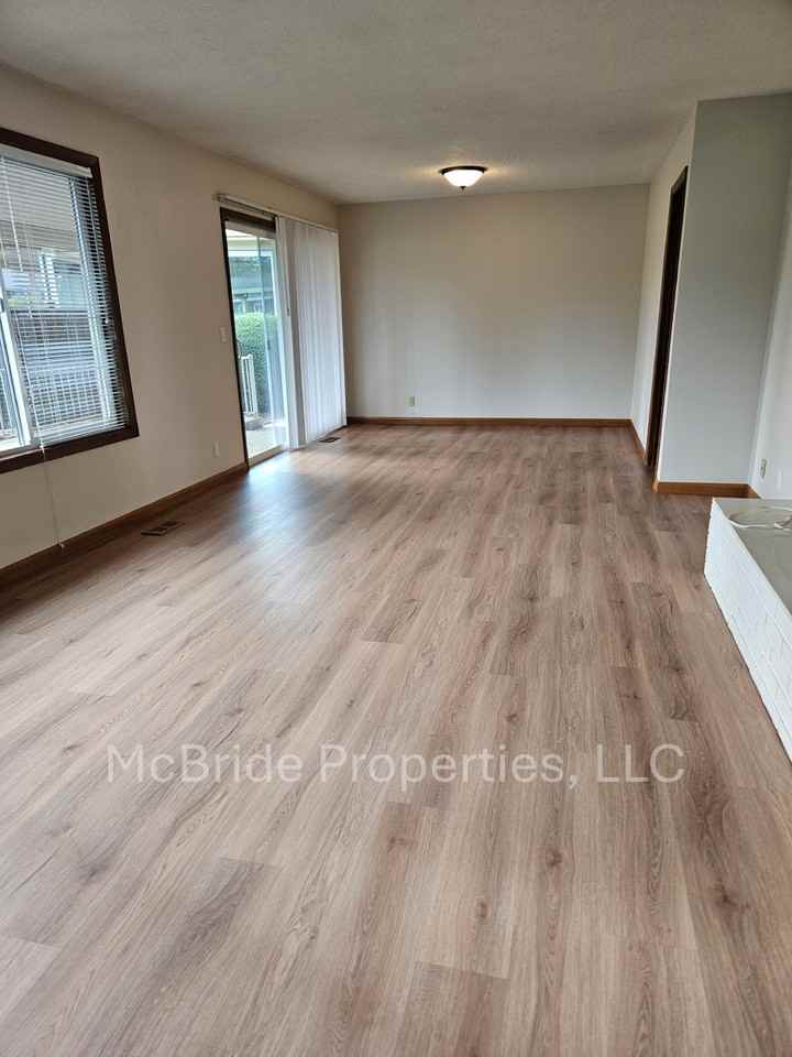 2590 N Maple Ct #NA - Photo 7 of 14