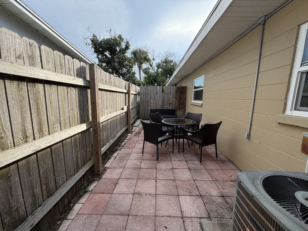 1822 Guava Ave #A - Photo 5 of 27