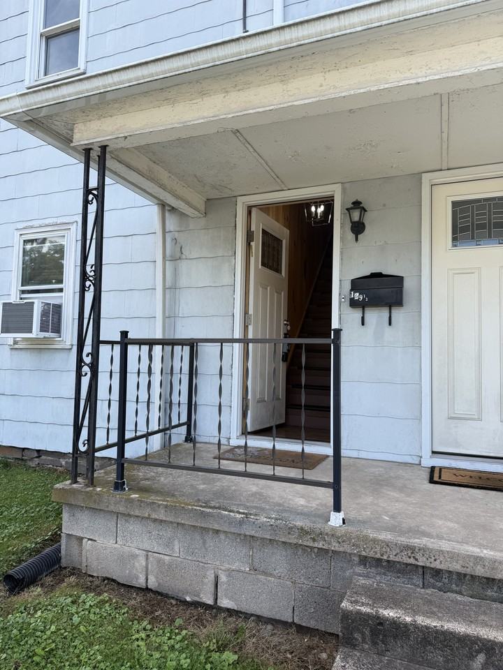 129 N Arch St #2 - Photo 3 of 12