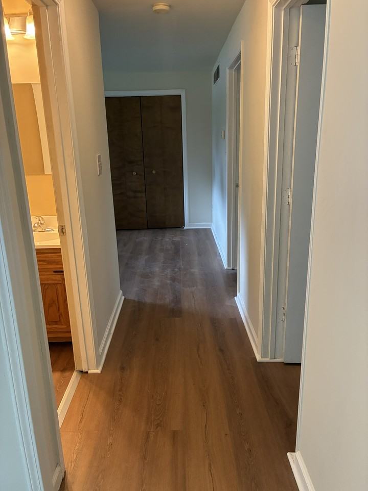 314 W Association St #A - Photo 6 of 10