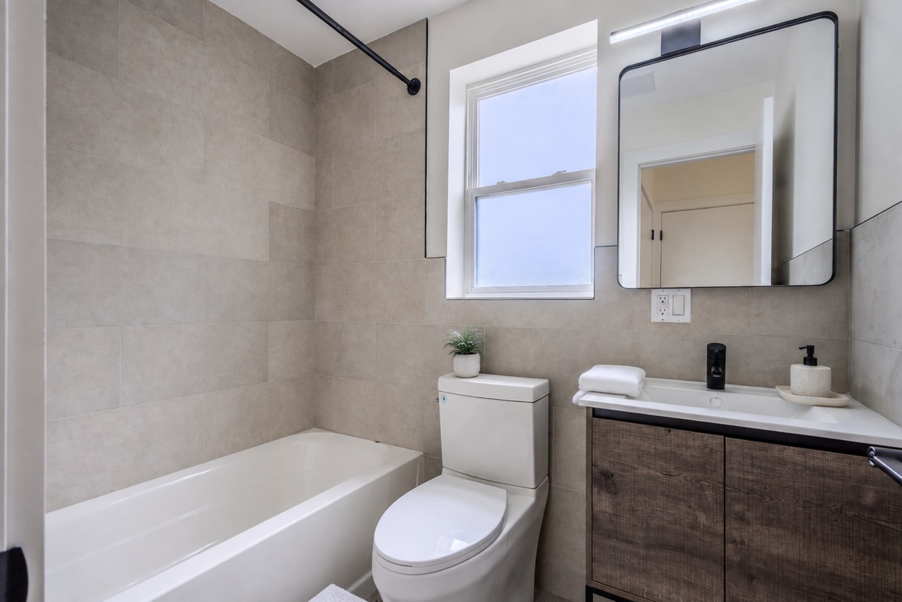 145 Roseville Ave #1 - Photo 7 of 16