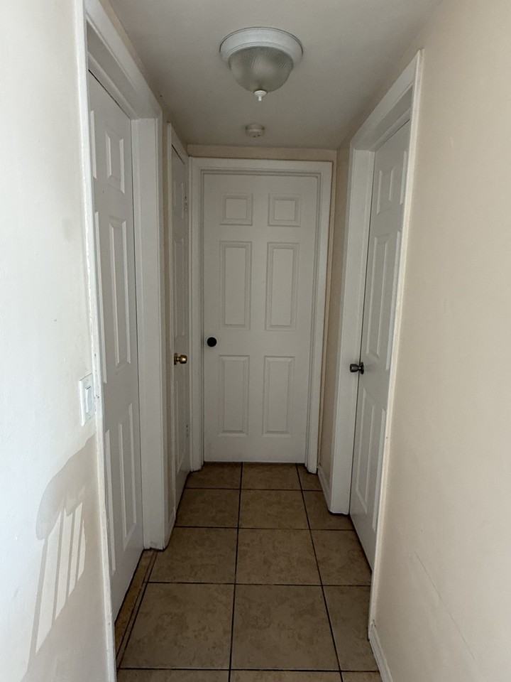 5439 Shell Dr #NA - Photo 6 of 7