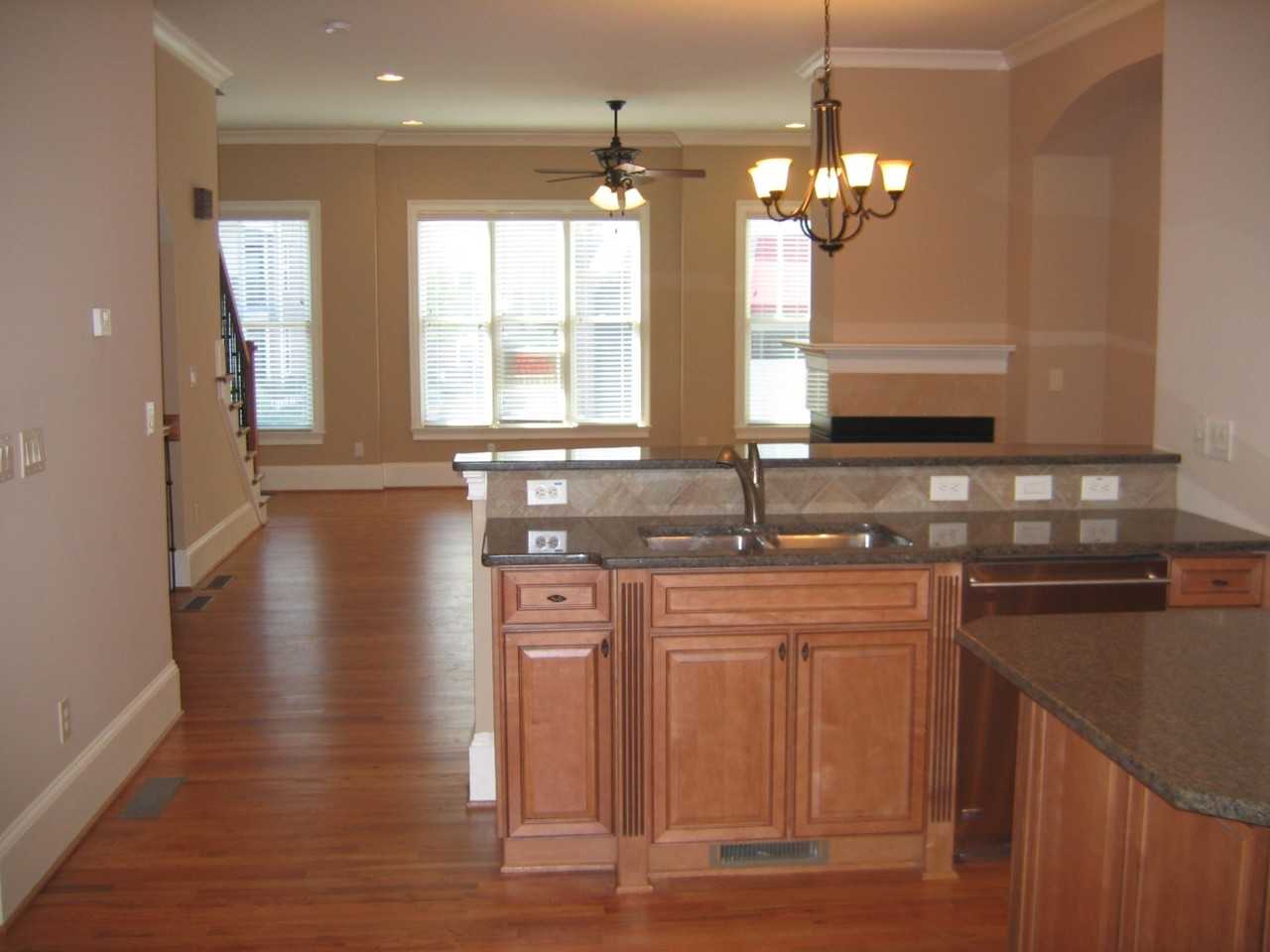 384 16th St Nw #3 - Photo 6 of 34