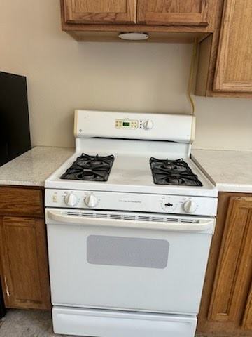 18306 Yosemite Rd #D - Photo 5 of 8