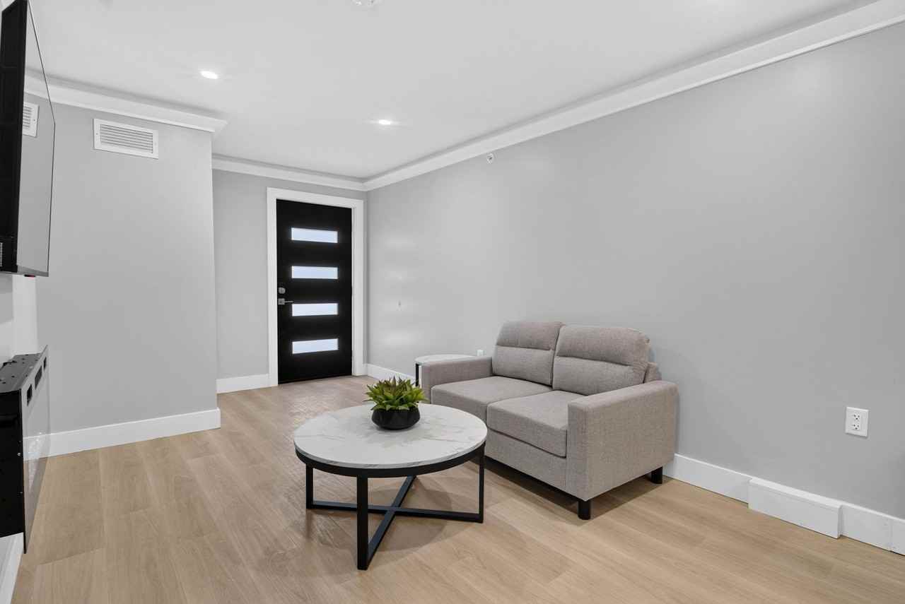 THE SUMMIT at 201 OAK AVENUE - Photo 6 of 50