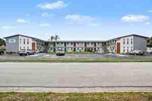 featured image of 115 W Seminole Ave