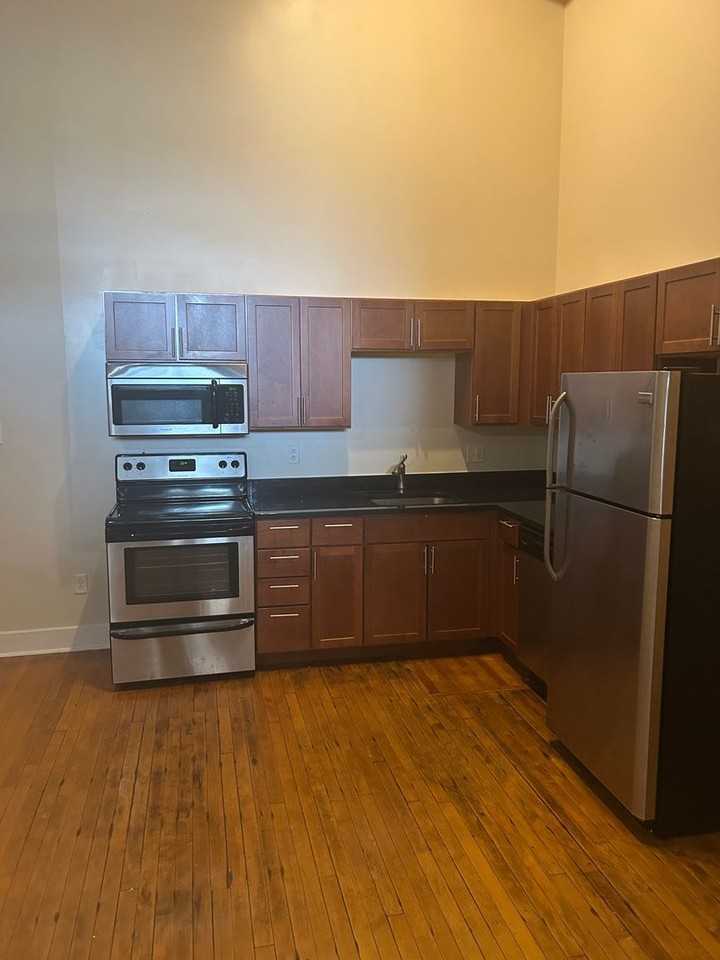 Mortons Apartments - Photo 6 of 31