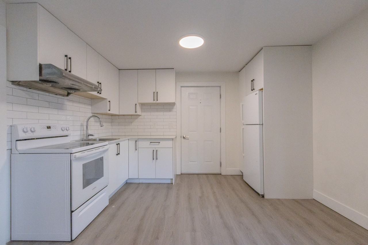 20367 37B Avenue - Photo 3 of 20