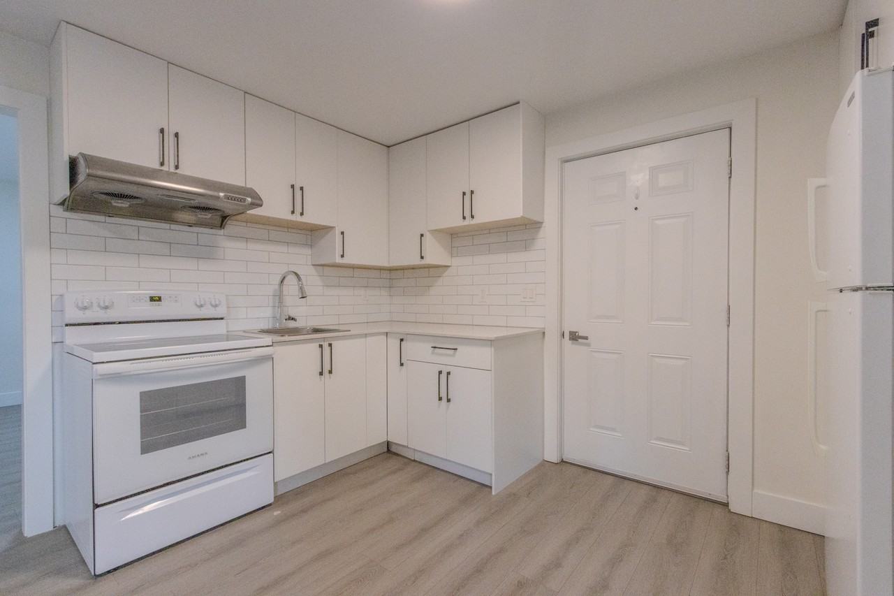 20367 37B Avenue - Photo 4 of 20