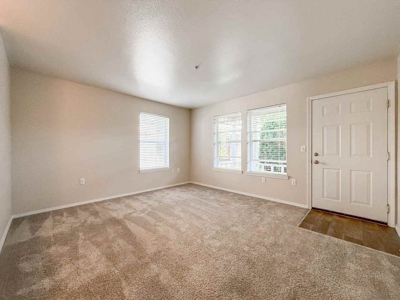Gresham Central - Photo 3 of 15