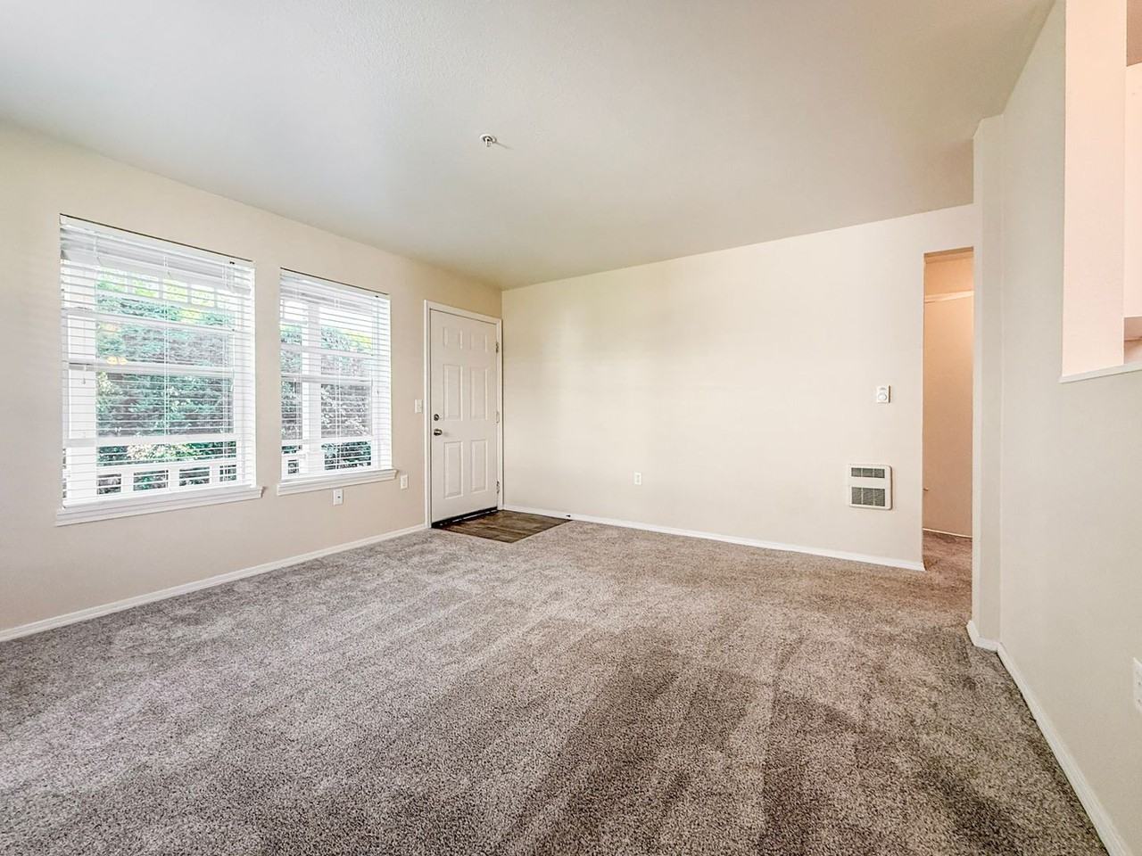 Gresham Central - Photo 4 of 15