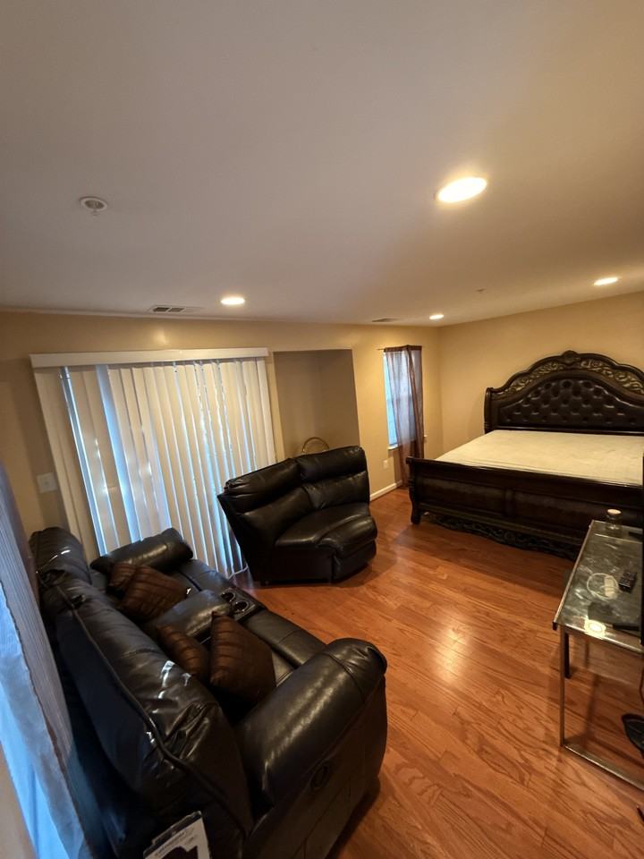 15739 Erwin Ct - Photo 2 of 6