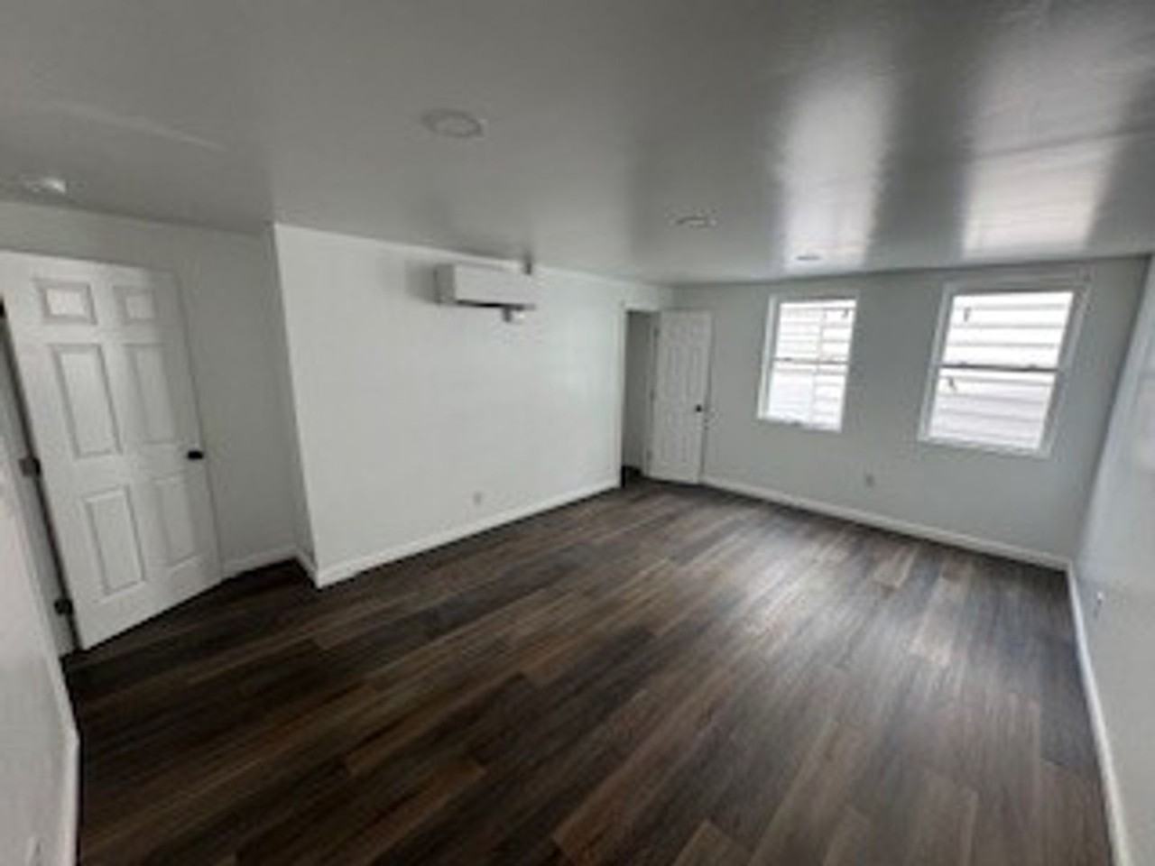 140 E Market Street - Photo 6 of 15