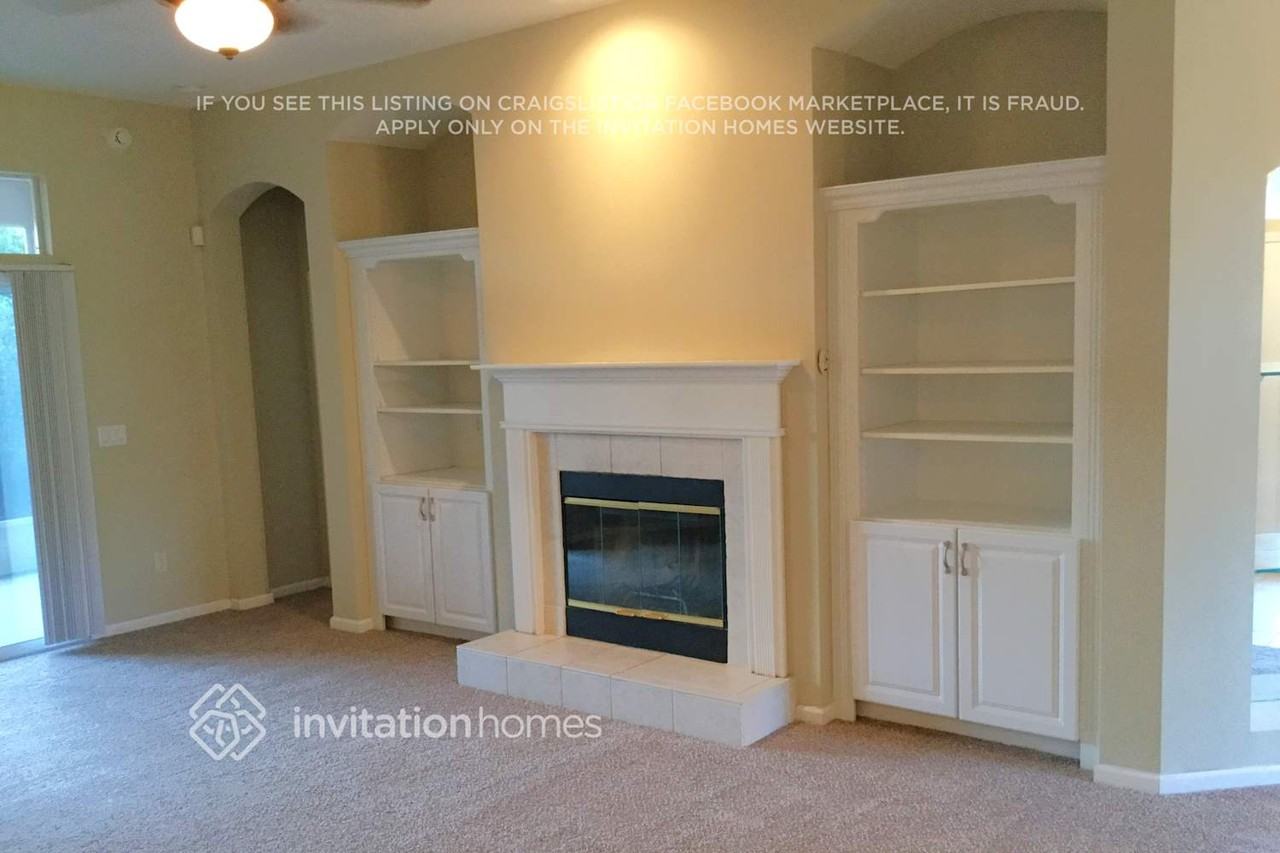 1620 Merroway Ln - Photo 2 of 13