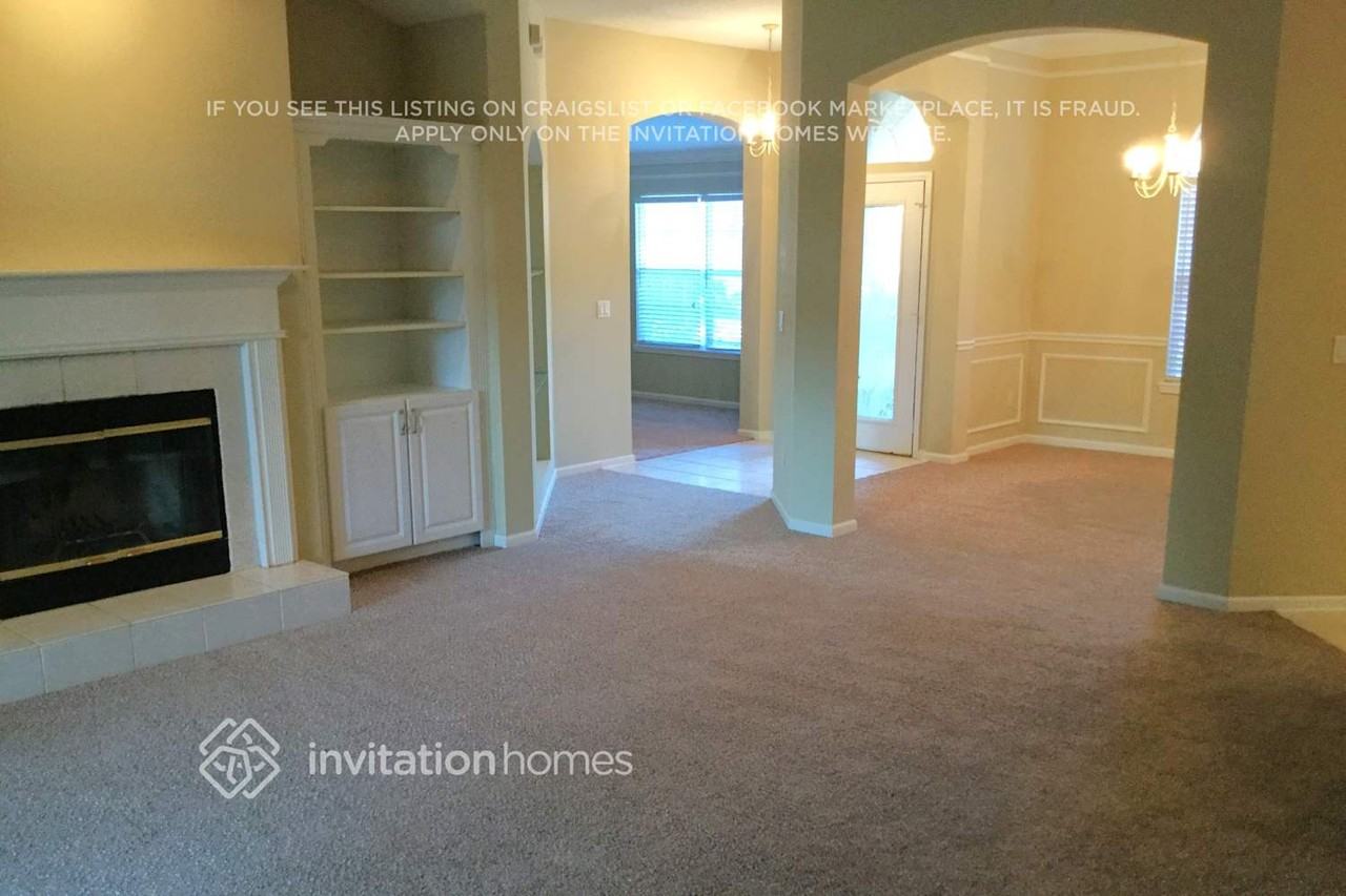 1620 Merroway Ln - Photo 5 of 13
