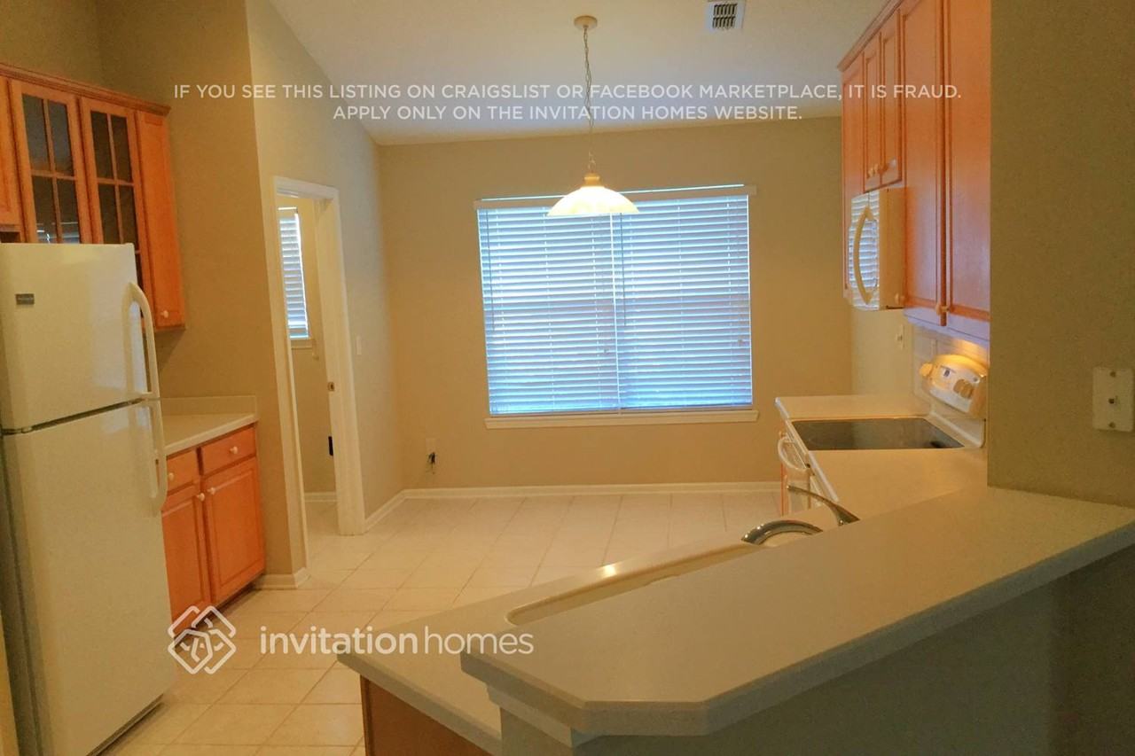 1620 Merroway Ln - Photo 7 of 13