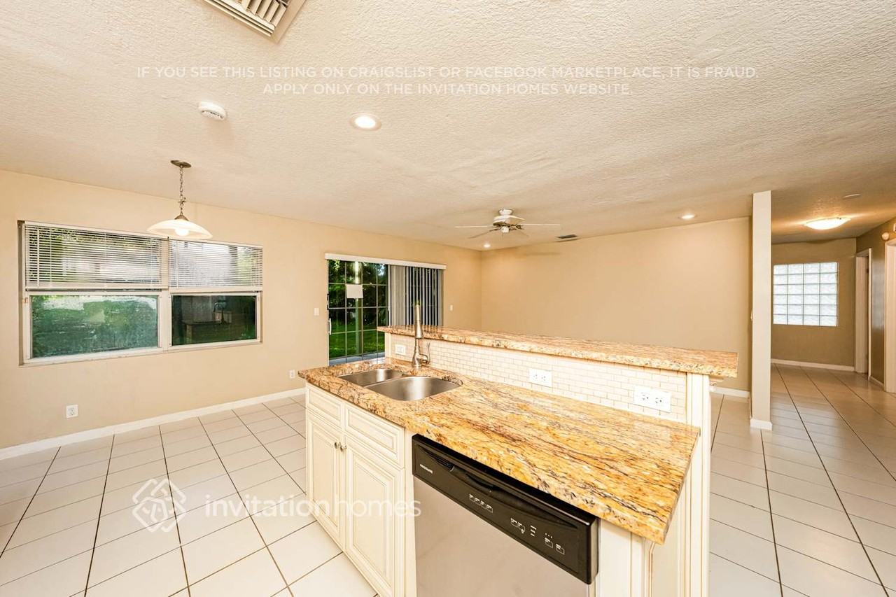 12400 Summer Springs Dr - Photo 5 of 18