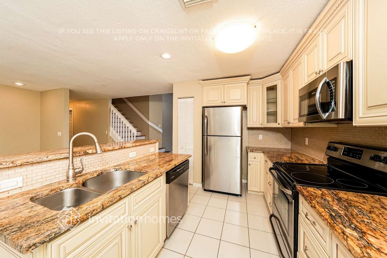 12400 Summer Springs Dr - Photo 6 of 18