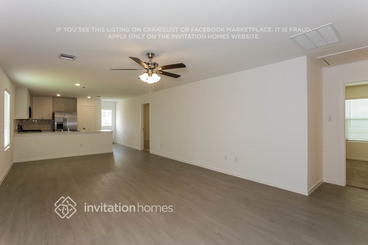3148 Lynmar Ln - Photo 4 of 17