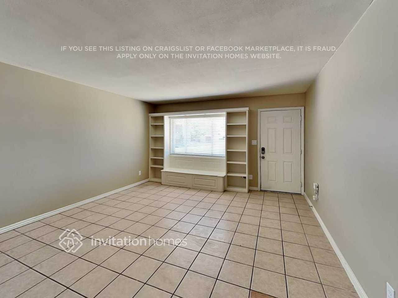 4122 W Echo Ln - Photo 4 of 19
