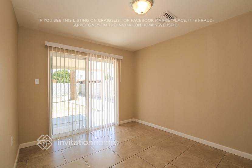 2307 E Hillery Dr - Photo 7 of 16