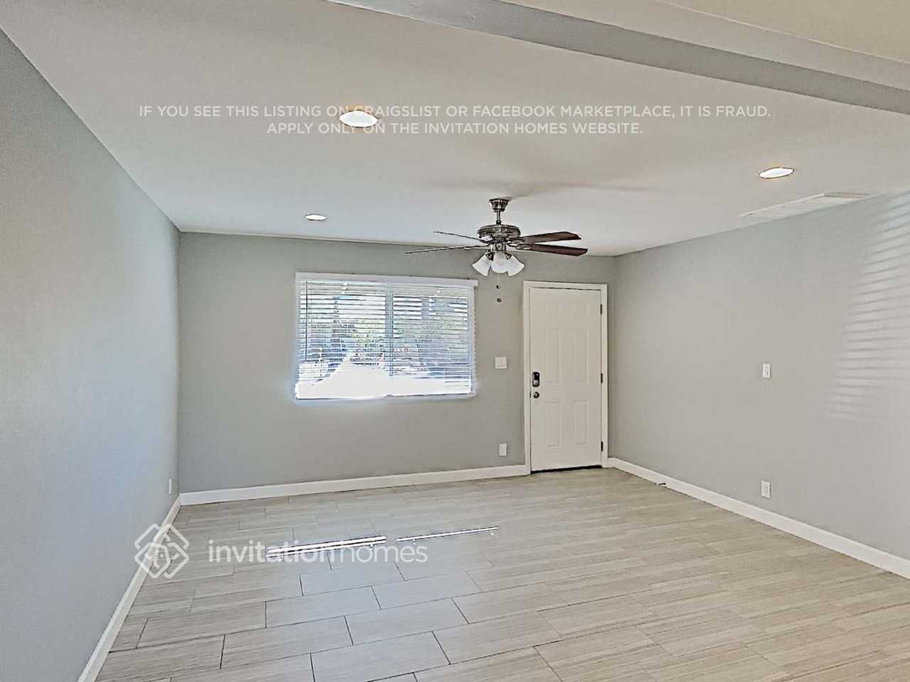 816 W 18th St - Photo 3 of 17