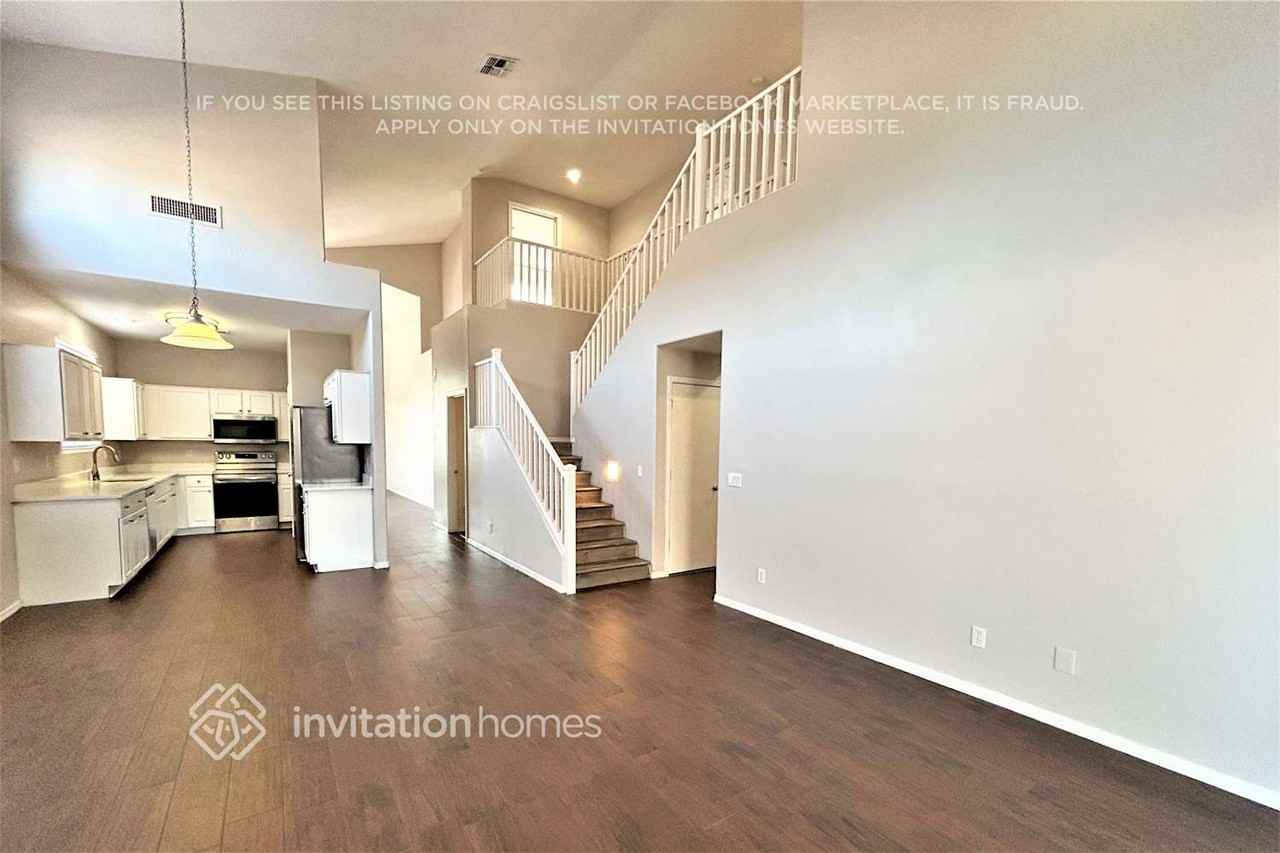 2125 S 114th Ln - Photo 5 of 15