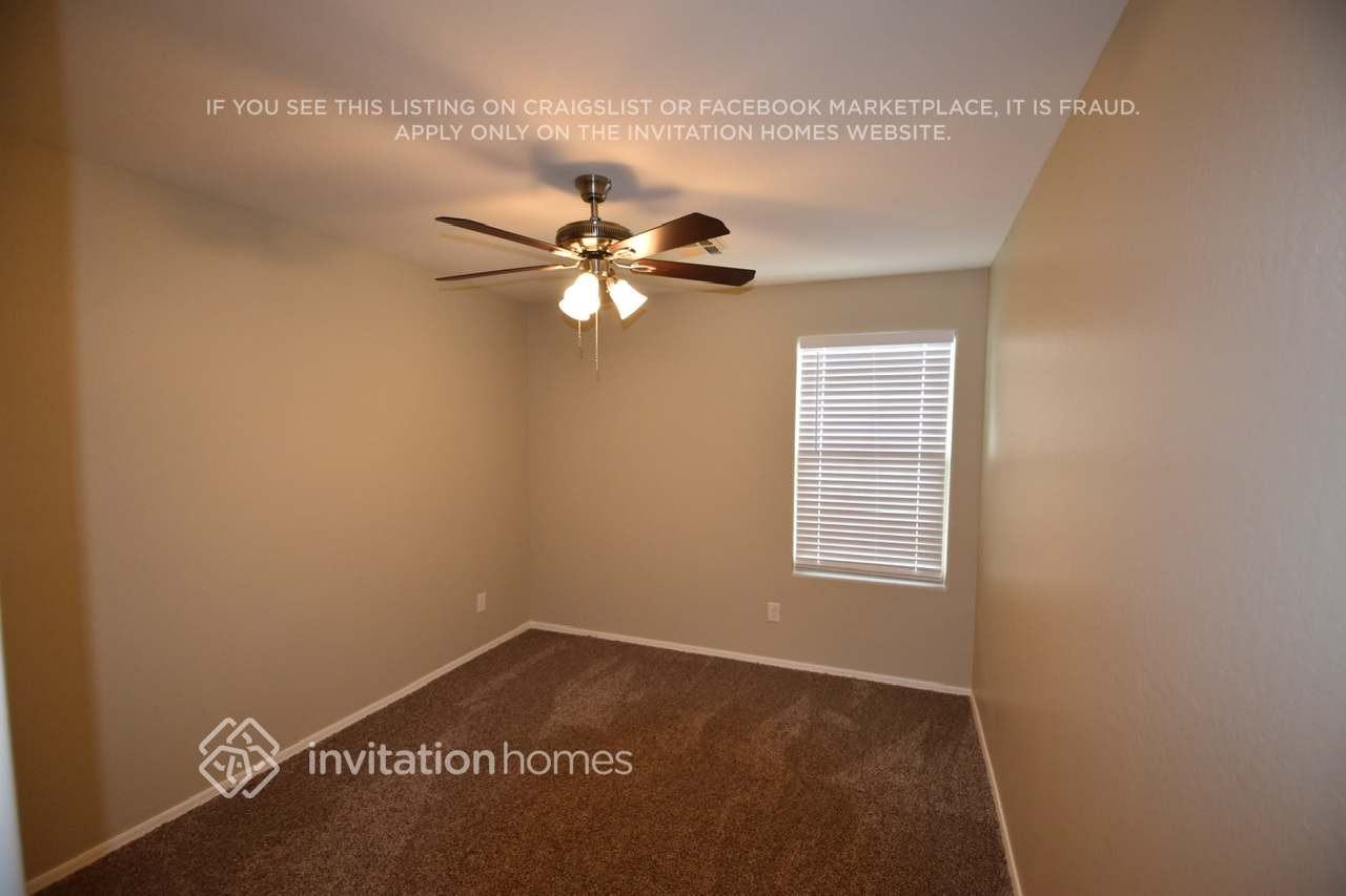 1344 E Palomino Way - Photo 7 of 17