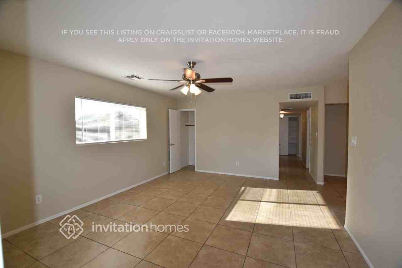 9016 E Gary Ln - Photo 3 of 12
