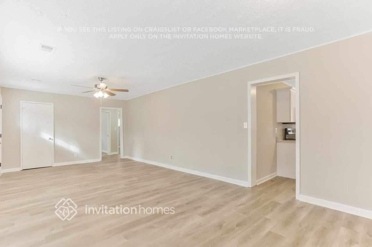 2037 Woodberry Ave - Photo 7 of 23
