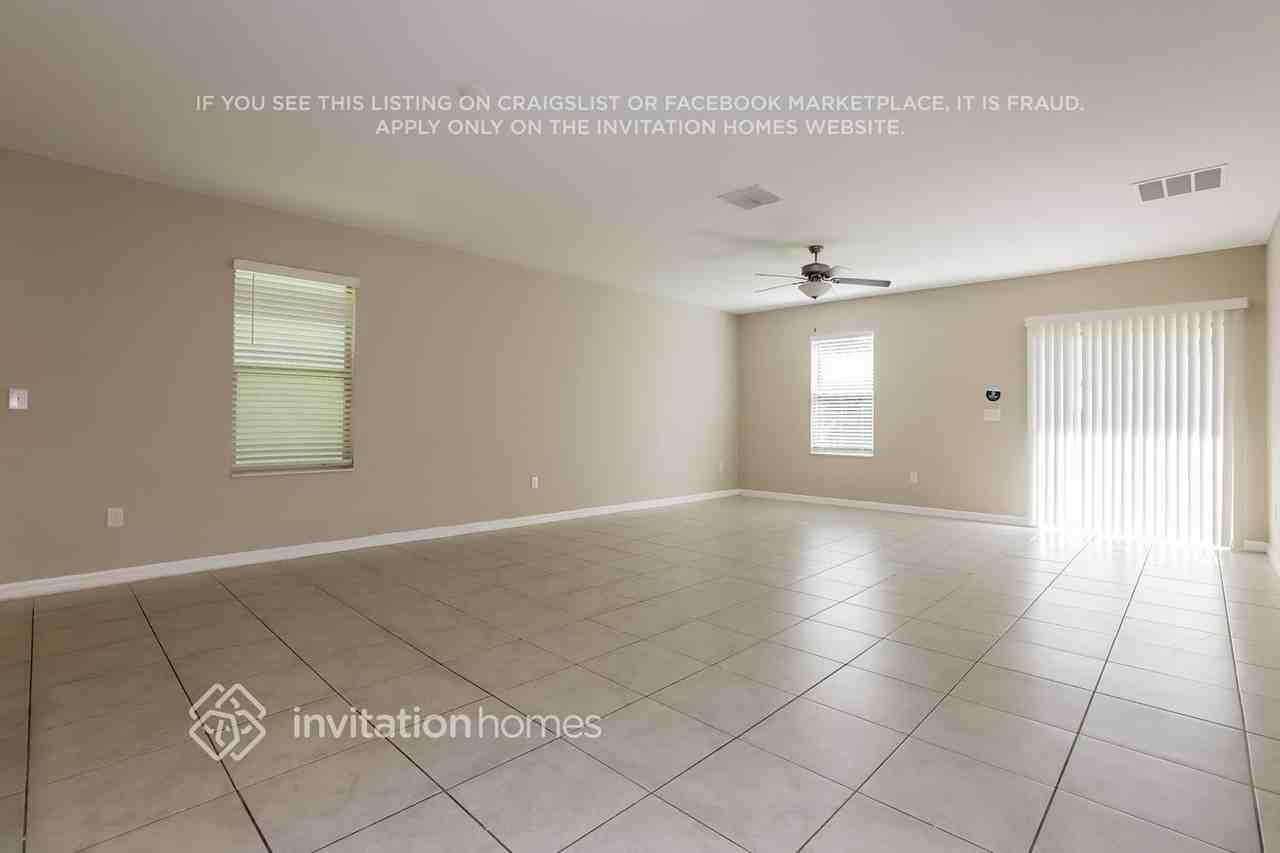 1580 Blue Rose Dr - Photo 4 of 18
