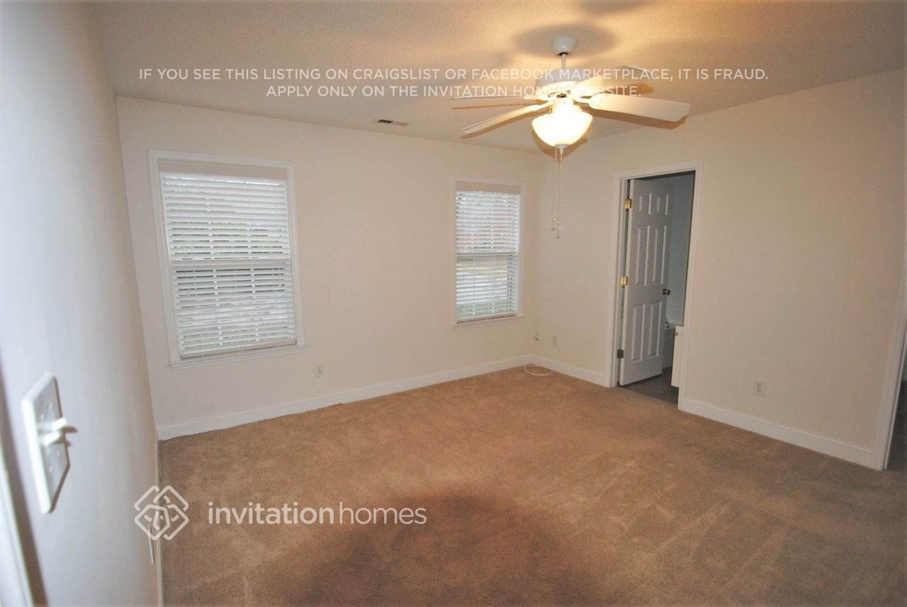 8427 Quail Hollow Dr - Photo 3 of 7