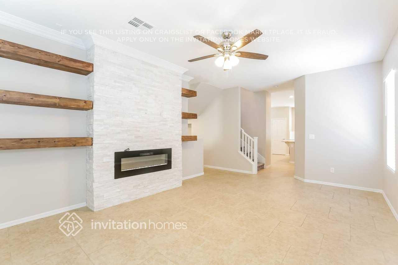 1962 Granemore St - Photo 4 of 13